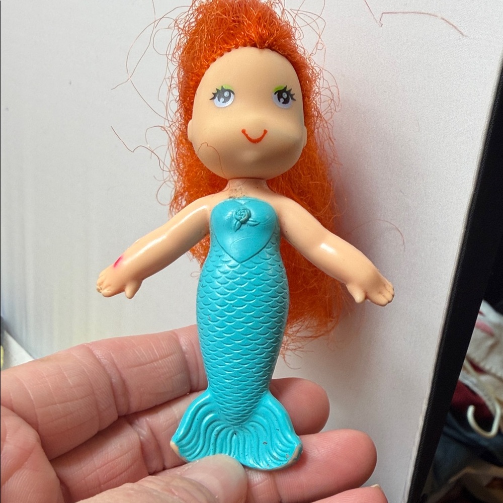 Vintage 1979 Kenner Sea Wees Coral Original Blue Mermaid Doll w/Orange Hair 4”
